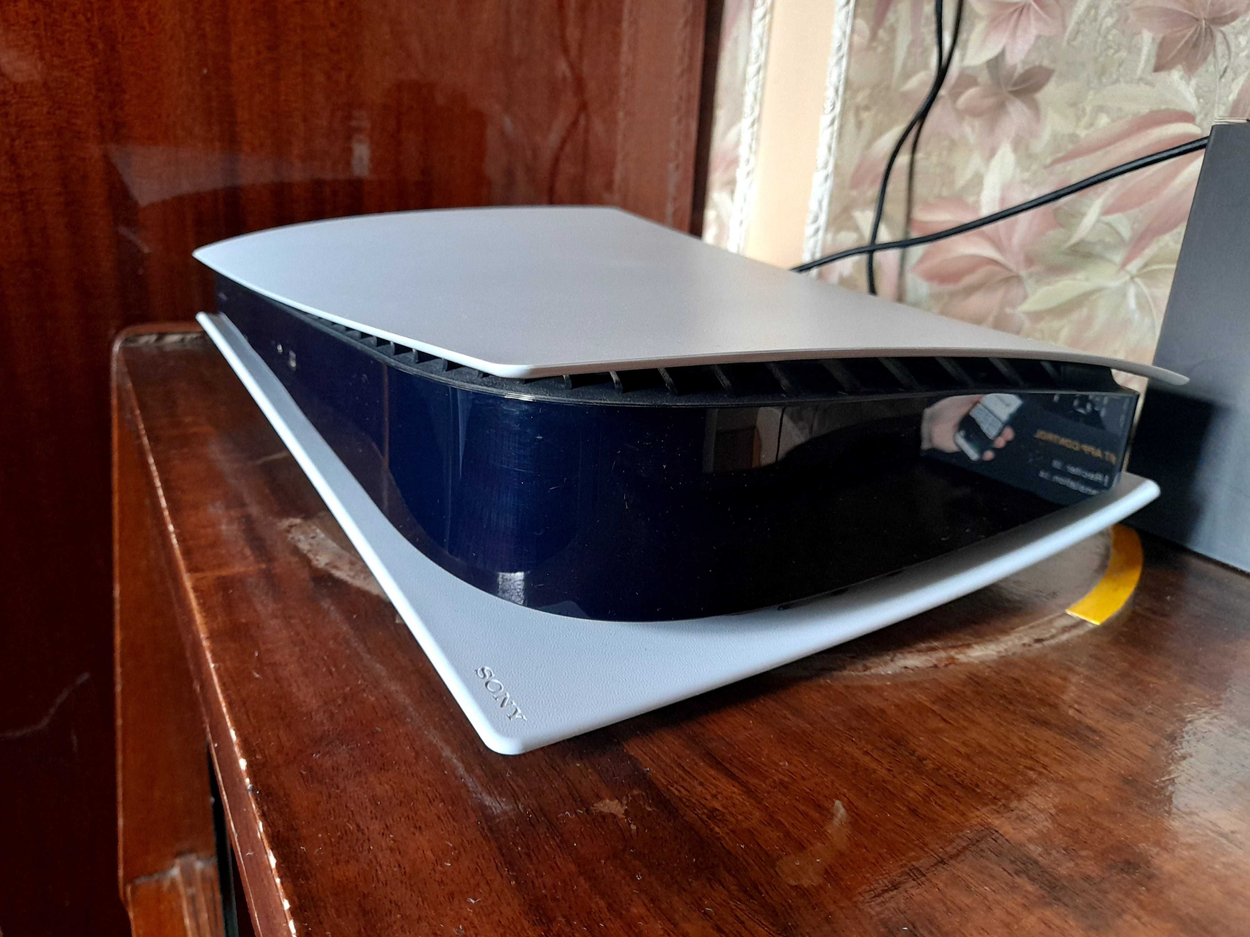 Продам Play Station 5.