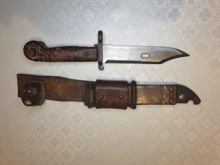 Vand baioneta militara veche si cutit vânătoare