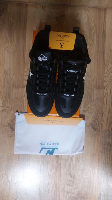 Продавам обувки Louis Vitton Skates