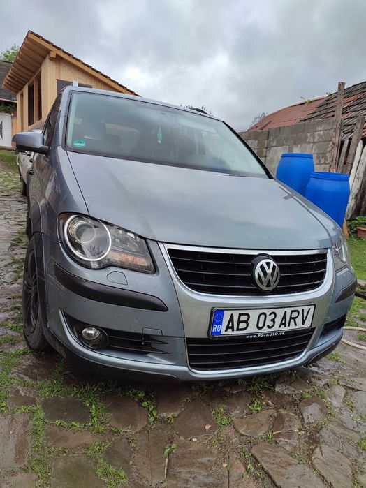 Volkswagen Cross Touran