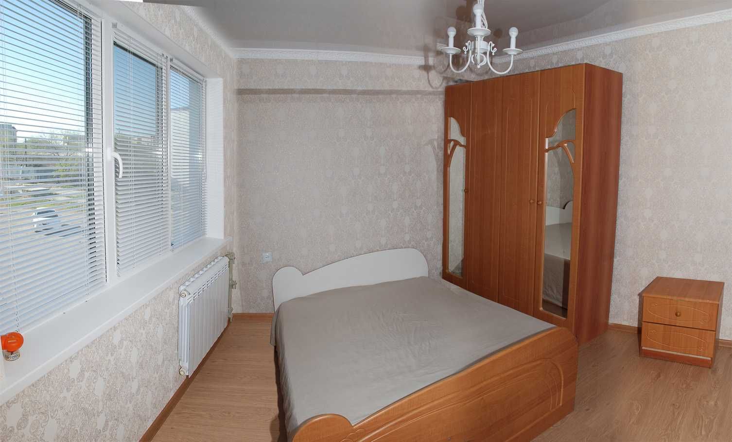 сдам 3-х комнатную квартиру в центре Атырау на долгий срок