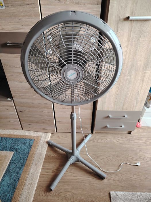 Ventilator cu picior Stand Fan , 55 W , NOU