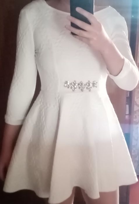 Продам новое платье