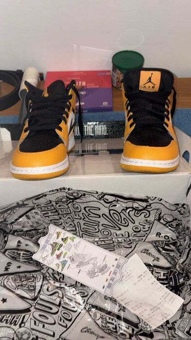 Adidasi Nike ,o singura purtare