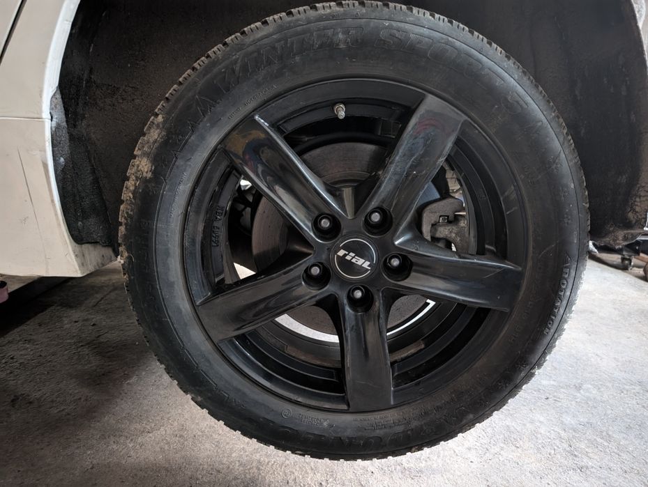 Jante aliaj cu cauciucuri de iarna 16" Nissan Leaf