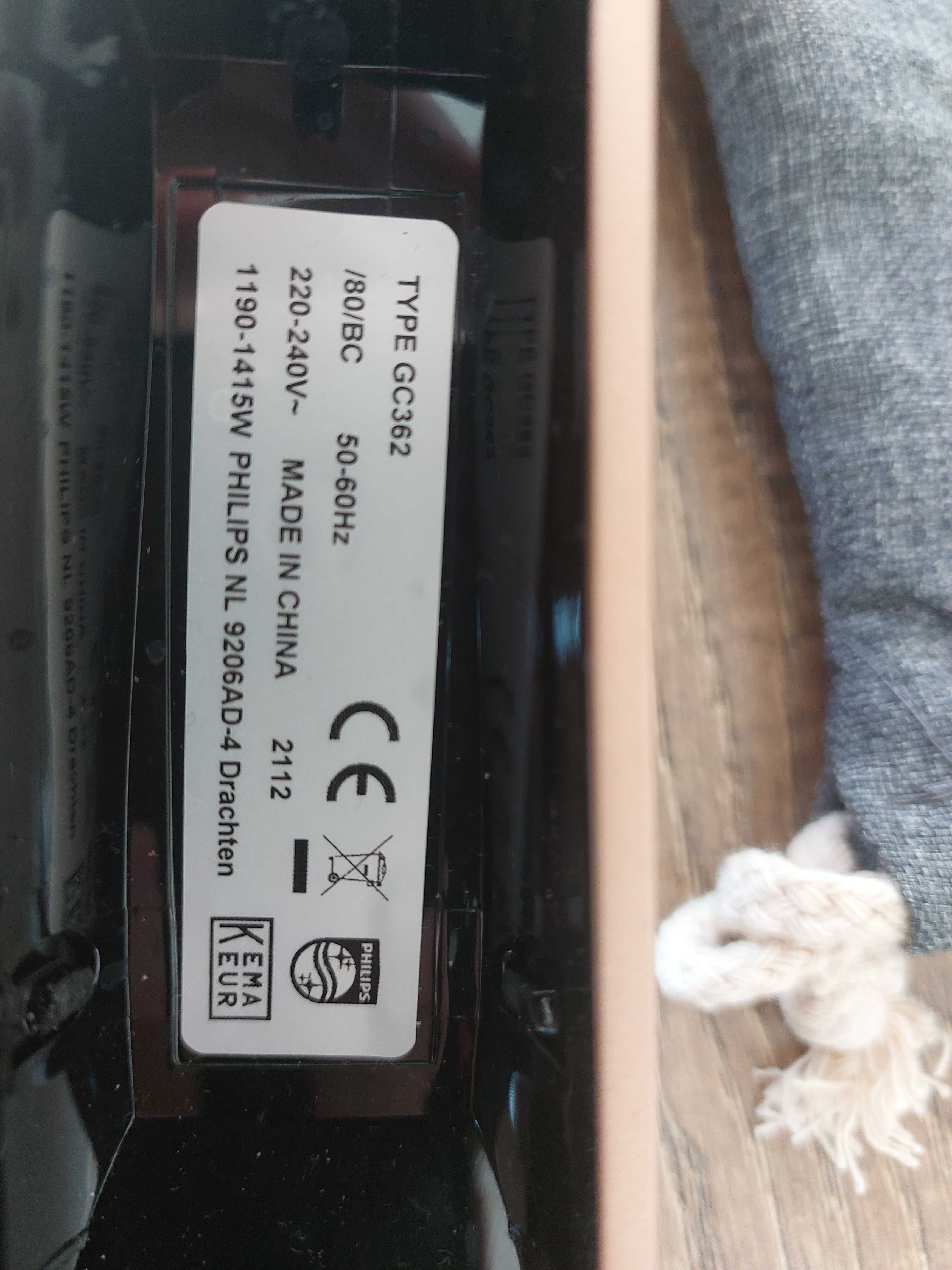 Вертикална ютия за гладене Philips steam and go plus