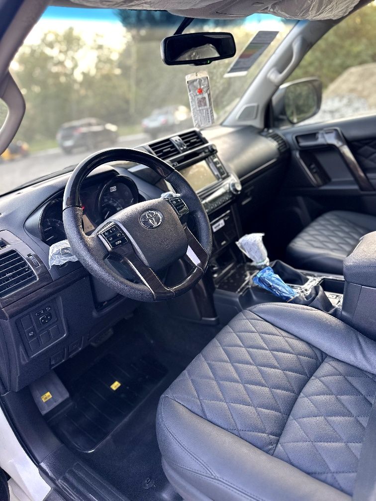 Tayota Land Cruiser Prado 150 VX Full Pozitsyada