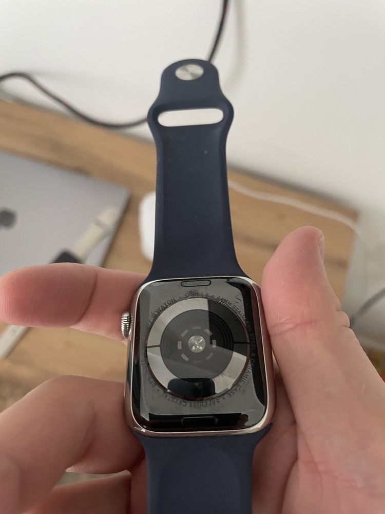 Apple watch 4 , 40 m sapphire crystal