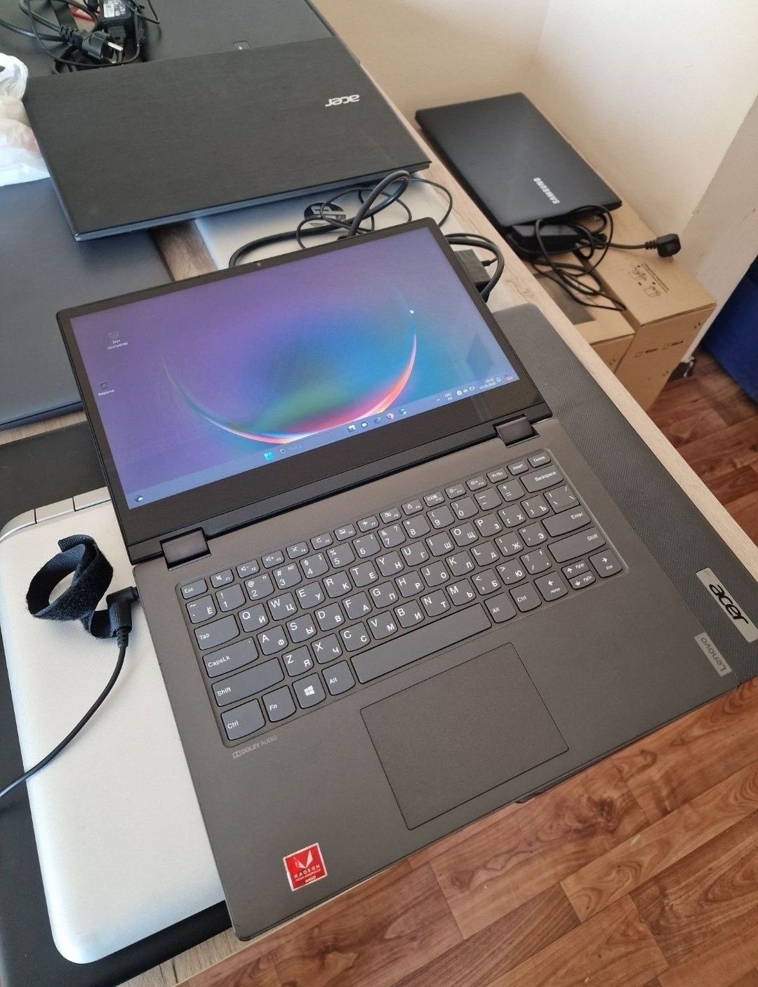 Ультрабук Леново X360 градусов