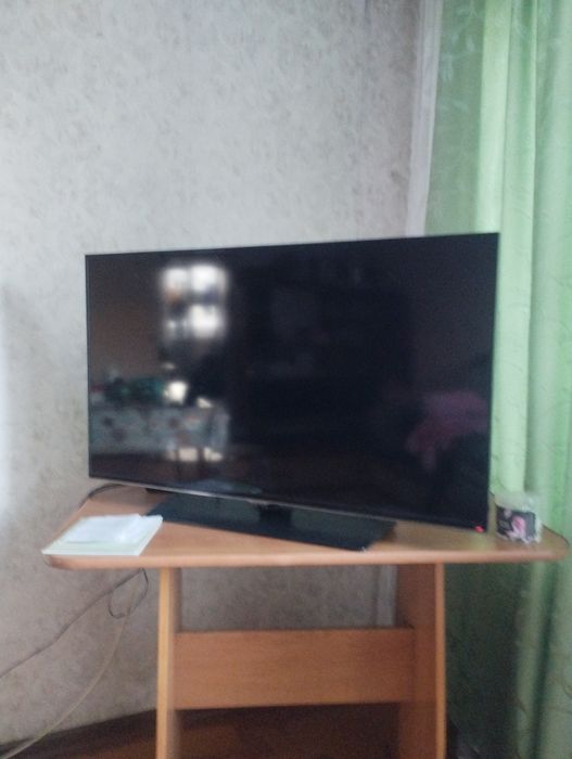 Продам телевизор Samsung ,Смарт ТВ, диагональ 40 дюймов (102)см