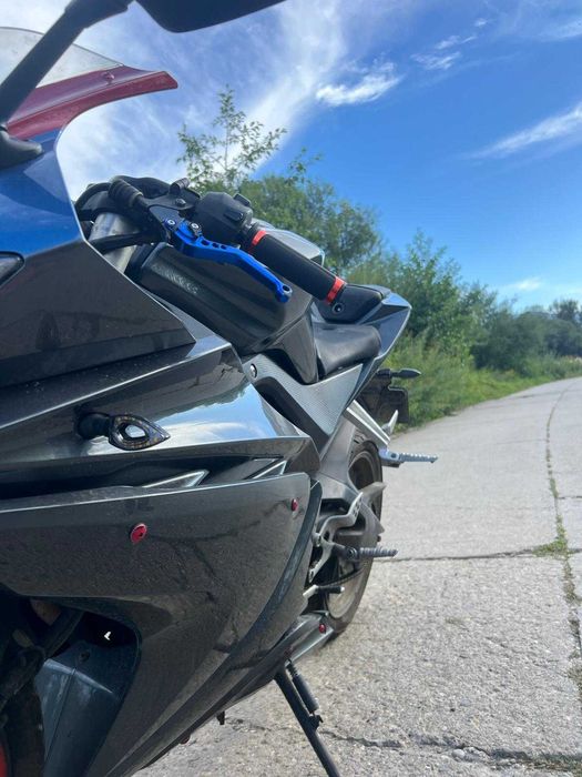 Yamaha YZF R125 2015