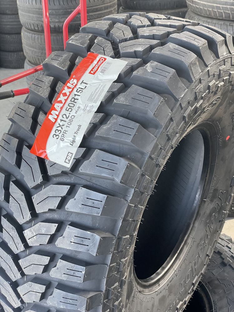 33x12.5 15 TREPADOR Maxxis M8060   Anvelope off road