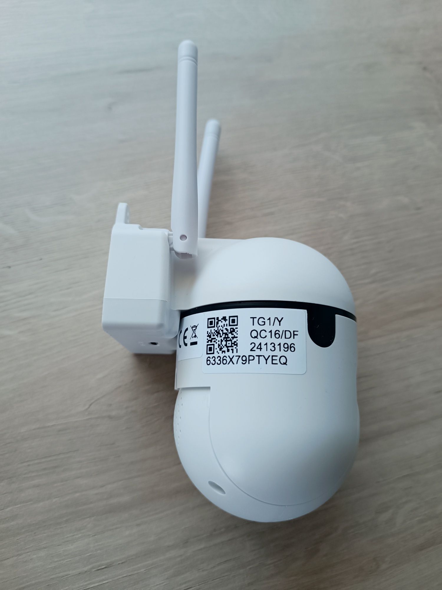 WIFI камера за видеонаблюдение с карта памет 64 гб