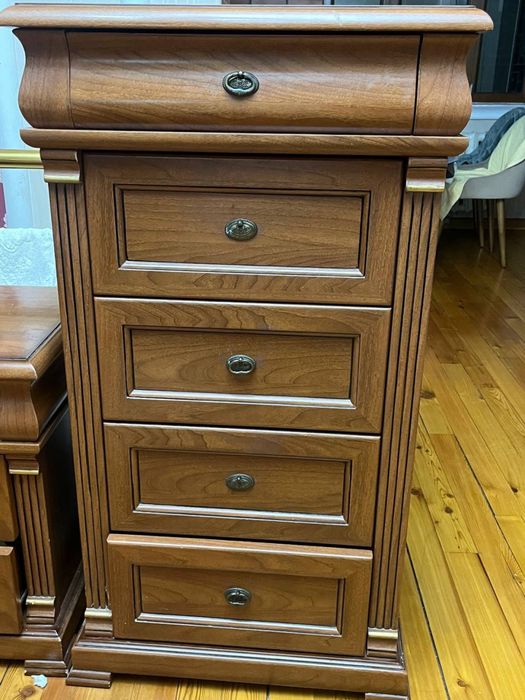 тумбочки для спальни