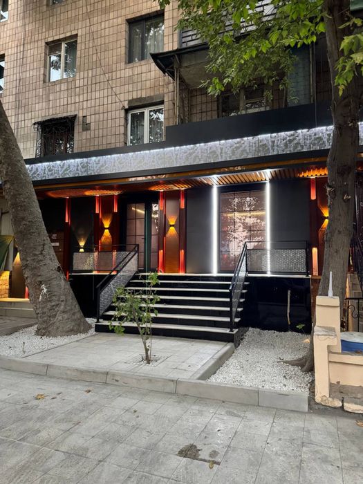 ЦУМ Централ Банк | 165кв - нежилое помещение вдоль дороги Продажа