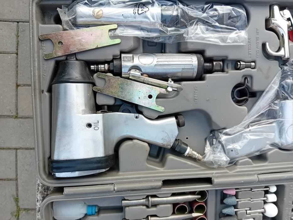 Set scule pneumatice