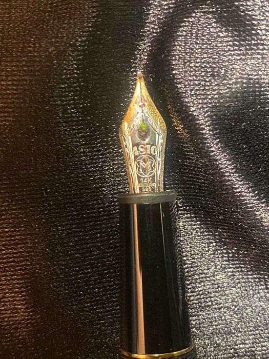 Stilou Montblanc Meisterstuck Solitaire 144 negru 14K