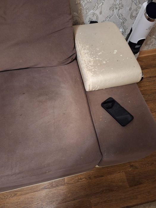 Продам угловой диван.