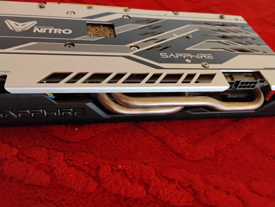 Vând placa video rx 580 8 GB DDR5 (defecta ) preț negociabil