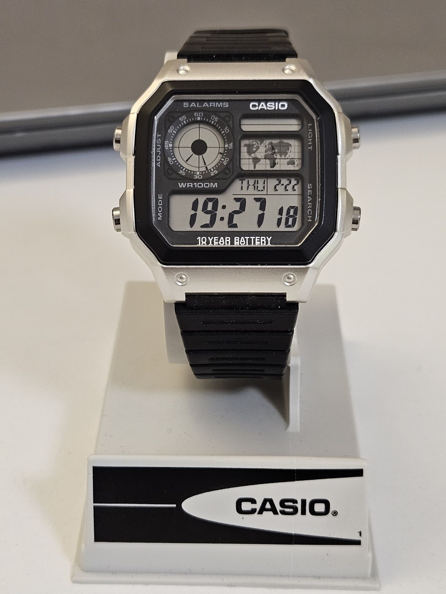 CASIO Royale modat AE-1200WH