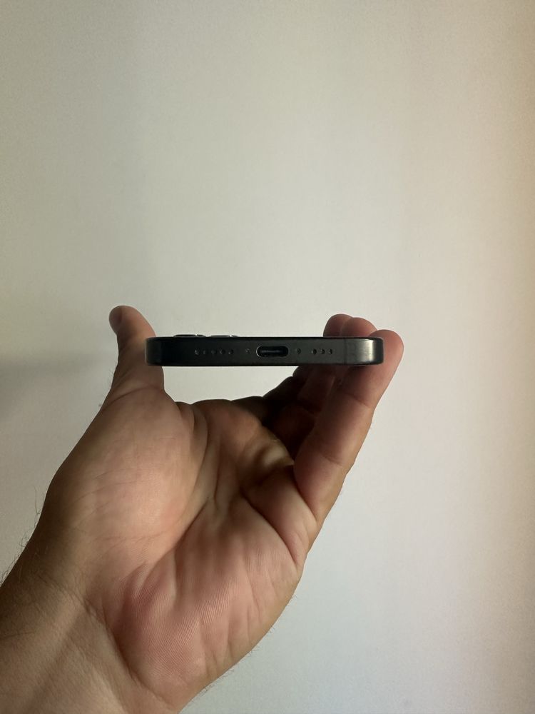Iphone 16 Pro 128GB - като НОВ