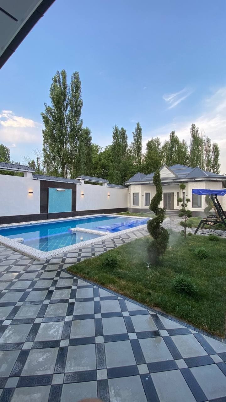 Oqtosh dacha quyoshka yaqin