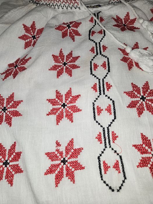 Vand rochie iie romaneasca L