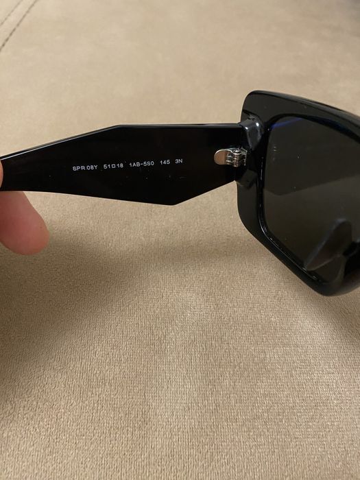 Слънчеви очила PRADA в перфектно състояние