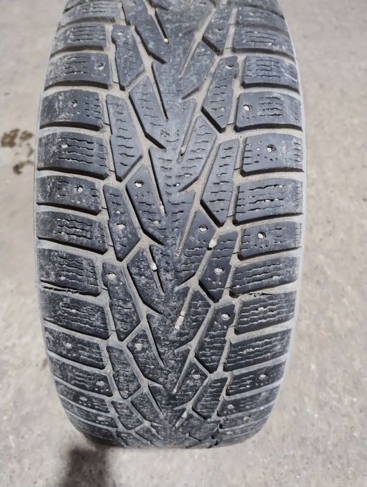 215/60R16 1шт nokian