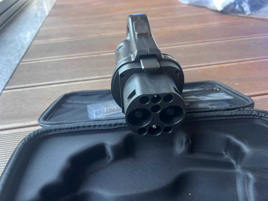 Адаптор за зарядно за електромобил CCS2 към GB/T китайски стандарт