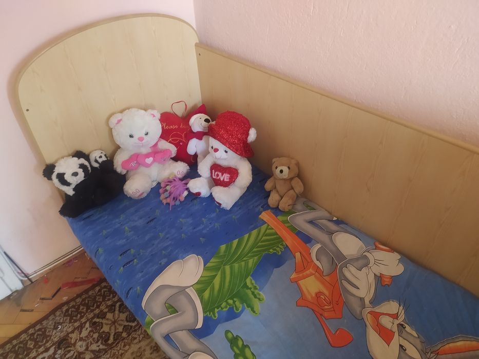 Продавам детска кошара