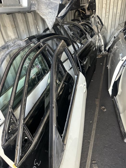 Дверы на камри 50, 55