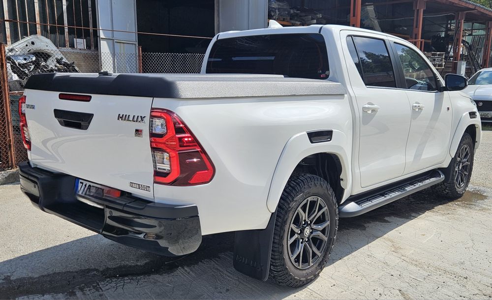 Toyota Hilux VIII 2.4d 150к.с. GR На части
