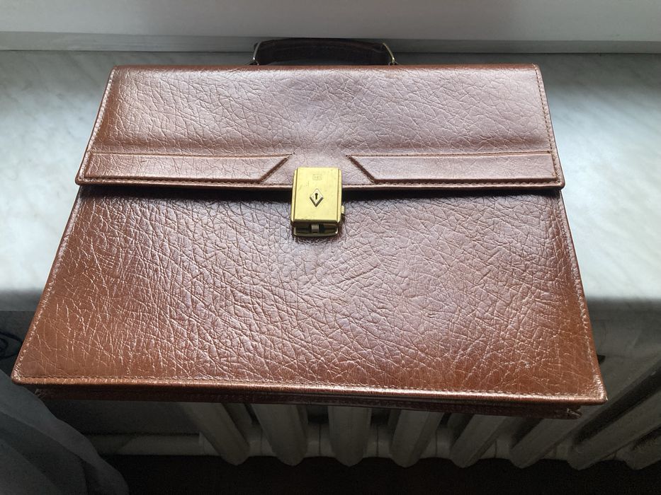 Винтажный кожаный портфель