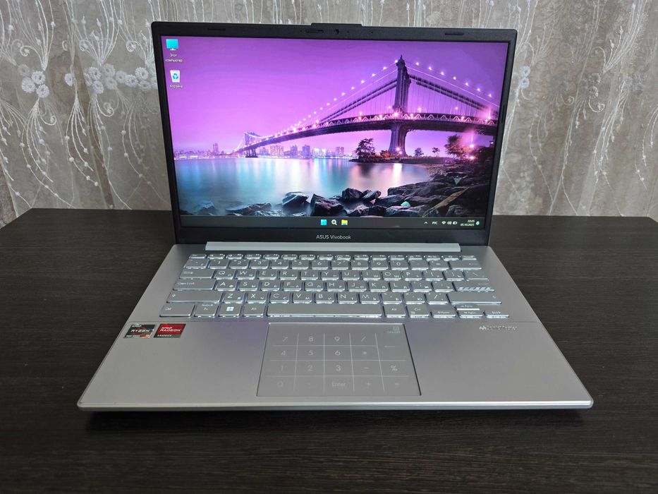 Asus VivoBook Go 14 ноутбук в отличном состоянии