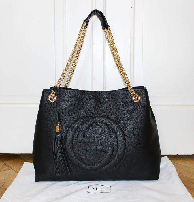 Дамската чанта Gucci Soho