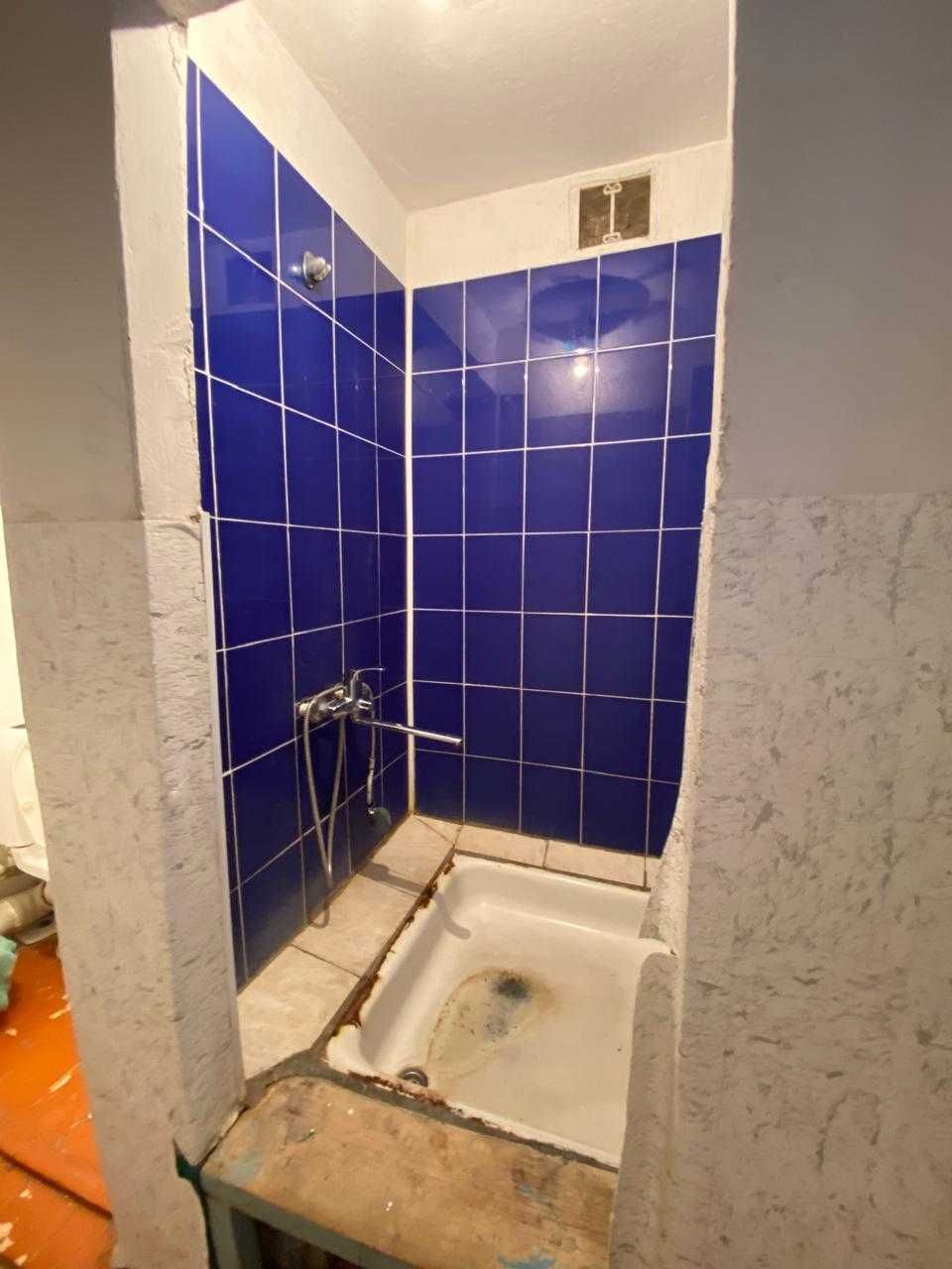 срочно продается 1 к.кв на 8 мкрн!