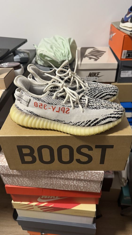 Yeezy boost 350 V2