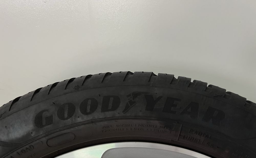 Оригинални джанти 16 цола 4х108 за Пежо 208 с гуми 195/55/16