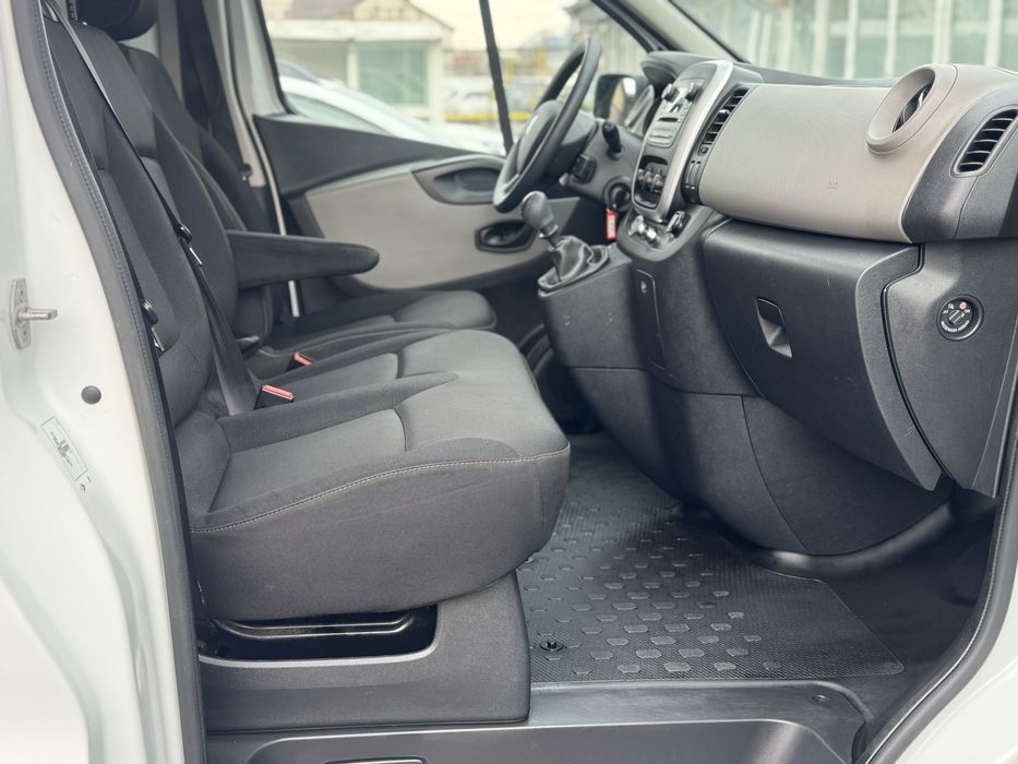 Renault Trafic lung/2019/km reali!