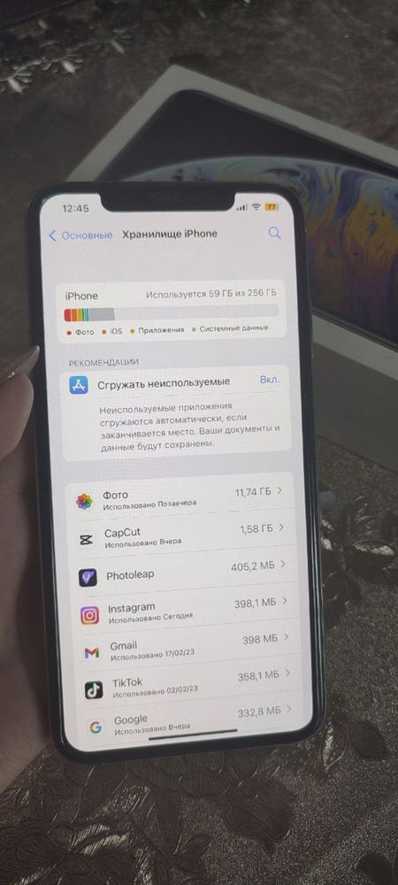 Iphone Xs Maxs hotira 256gb aybi umuman yoq