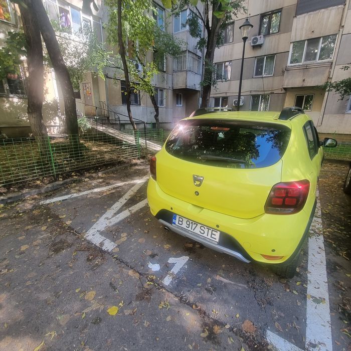 Vând Dacia sandero stepway