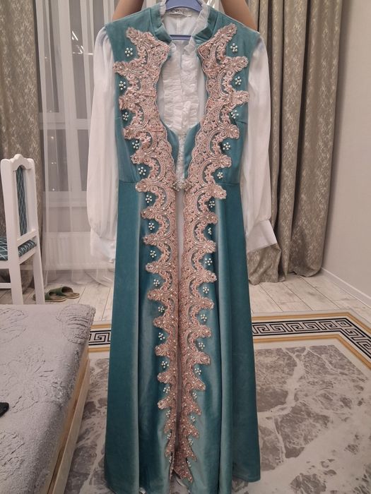 Продам жакет с платьем