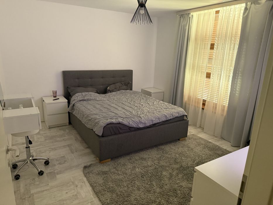 Închiriez casă în Săcălaz