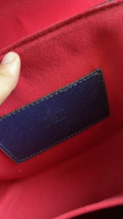 Geanta Louis Vuitton Epi Twist MM Shoulder Bag Indigo