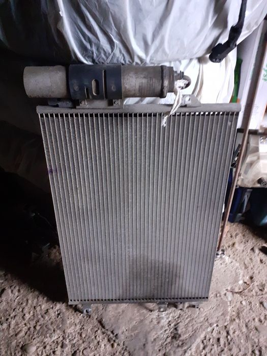 Radiatoare Dacia Logan .