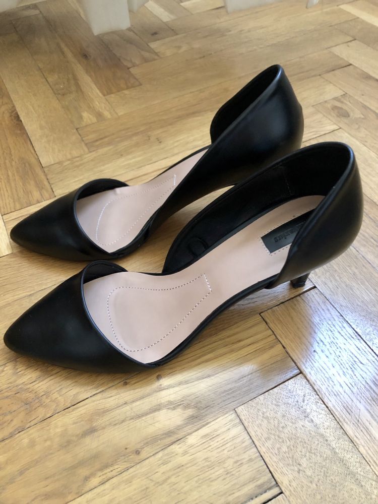 Елегантни черни обувки на ток, 37 номер