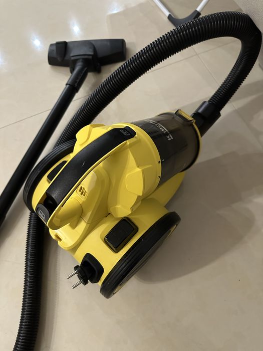 Прахосмукачка с циклонен филтър - Karcher VC 3