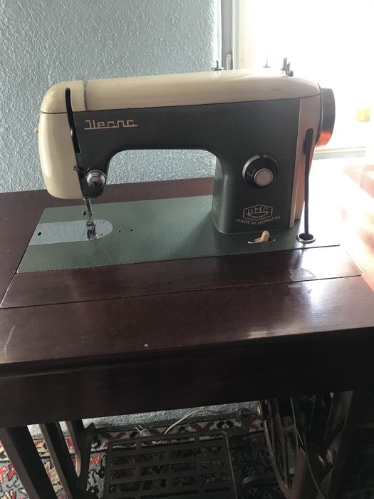 Mașină de cusut Ileana