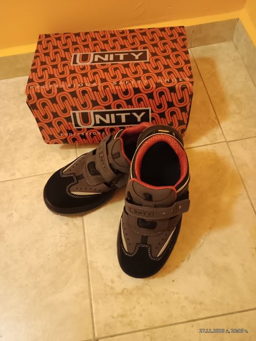 Работни обувки 2 чифта √ 37,42